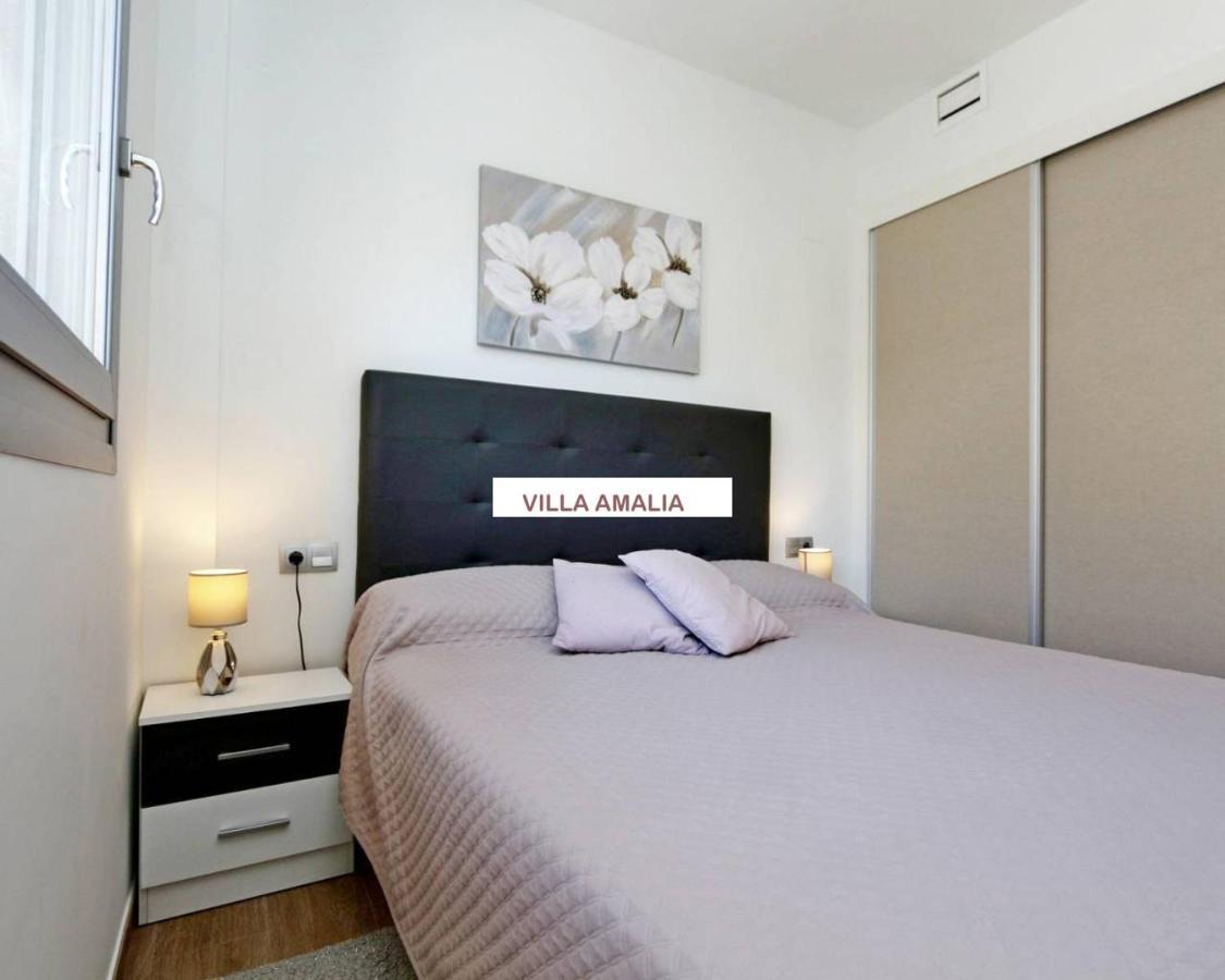 Beach Apartment Amalia Torrevieja Exteriör bild